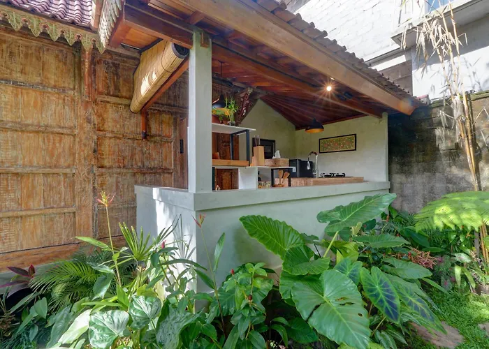 Umah Merta Kayu